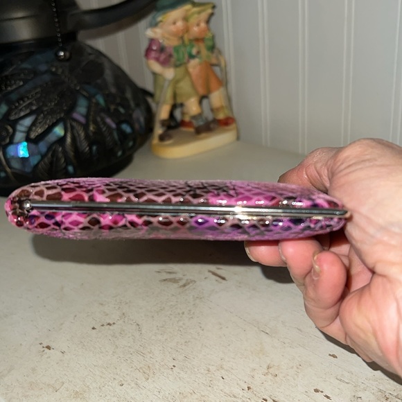 NWT LODIS snake embossed leather fully framed clutch wallet - Picture 4 of 10